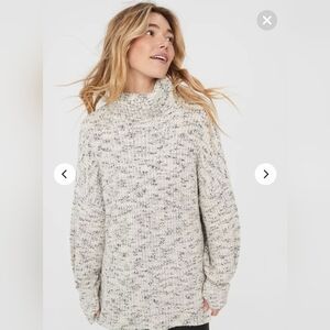 OFFLINE By Aerie Chillside Turtleneck Sweater Size MEDIUM PERFECT CONDITION